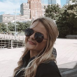 Meet your Posher, Amanda